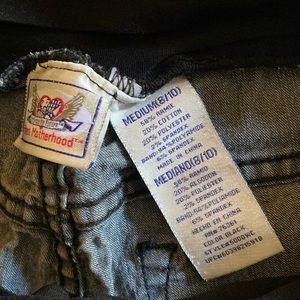 Gray maternity shorts - medium 8/10